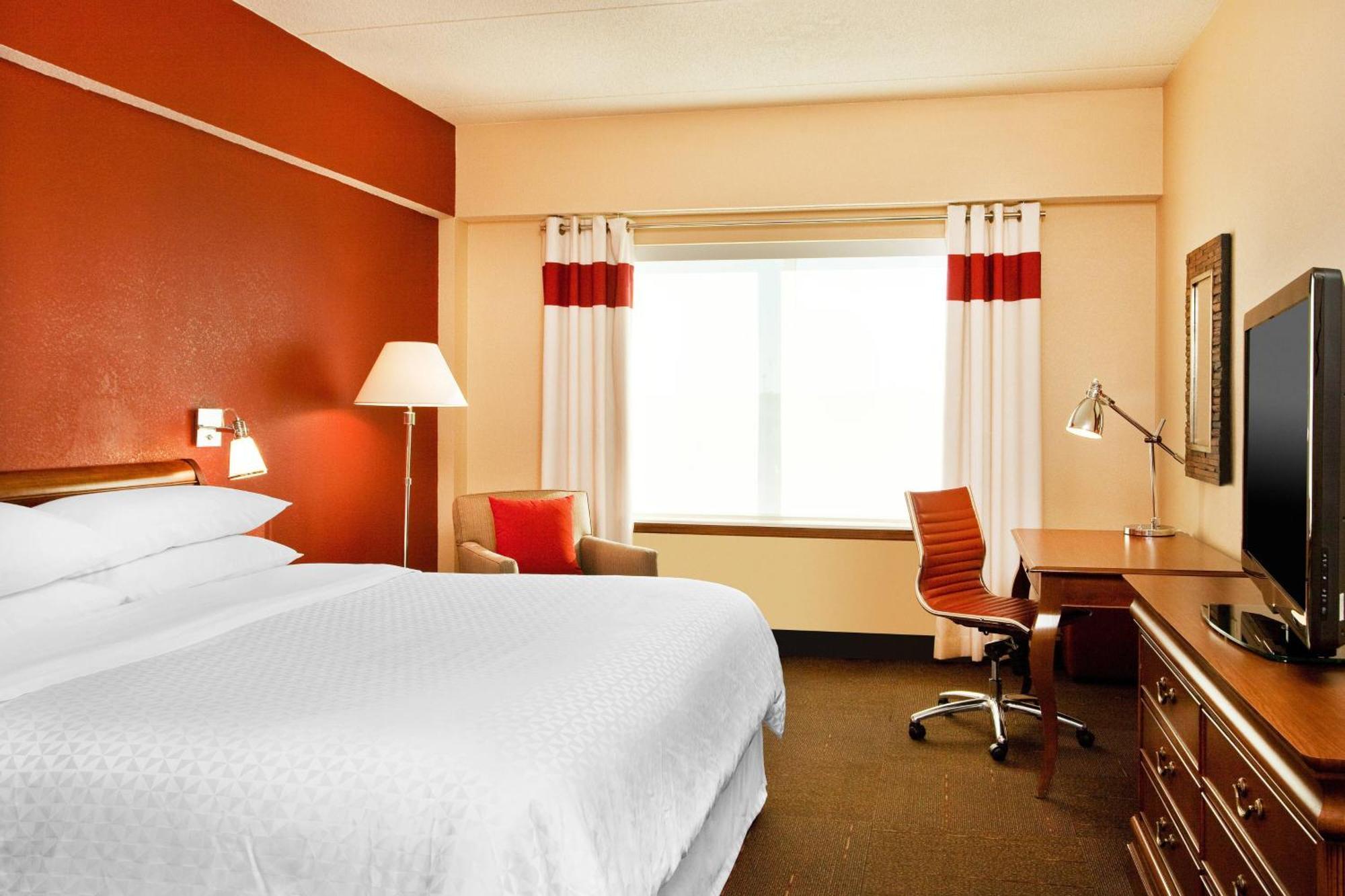 Four Points By Sheraton Louisville Airport Exterior photo